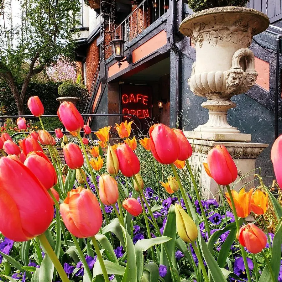*** Hotel James Bay Inn Hotel, Suites & Cottage Victoria Canada